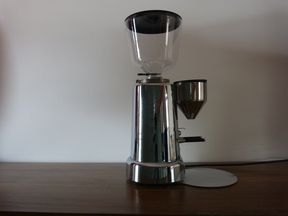 Molino digital para café en grano ENEA ON DEMAND – Inventto Group
